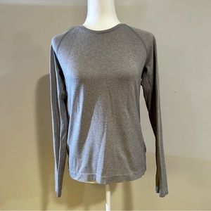 Long sleeve workout shirt